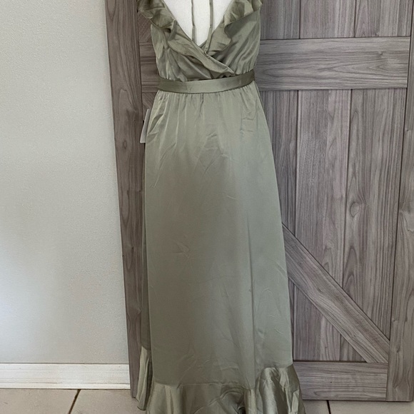 NWT show me your mumu Samantha ruffle wrap dress - Picture 10 of 10